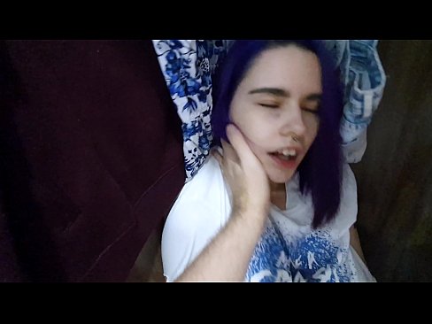 ❤️ Олоод миний эгч нь шүүгээний болон тусалсан түүний булэг Чанартай секс манайд ❌️❤